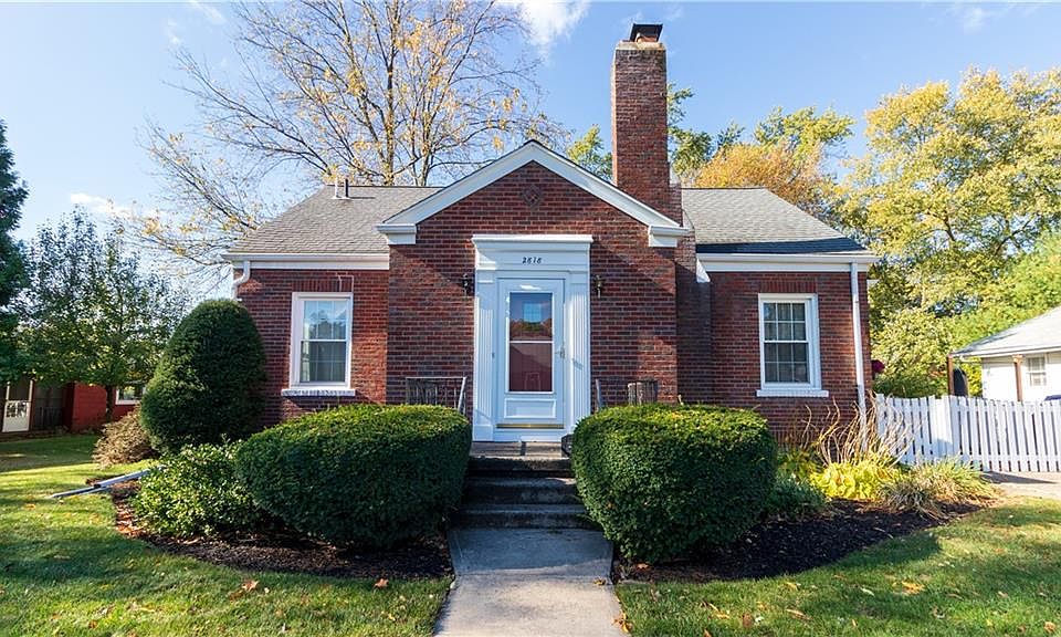 1st image of 2818 Oakwood St
