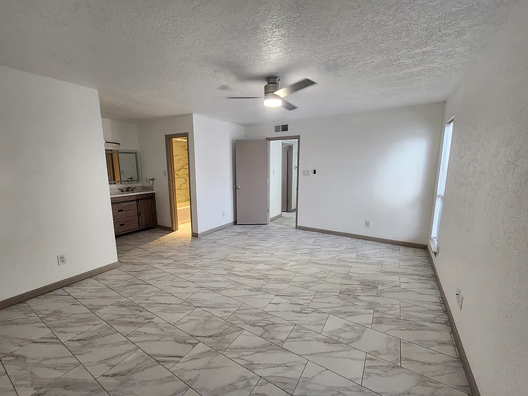 112 Canyon View Ct NE — Photo 12