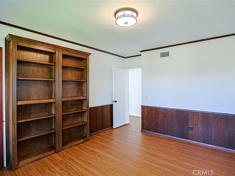1200 W Rowan St — Photo 28