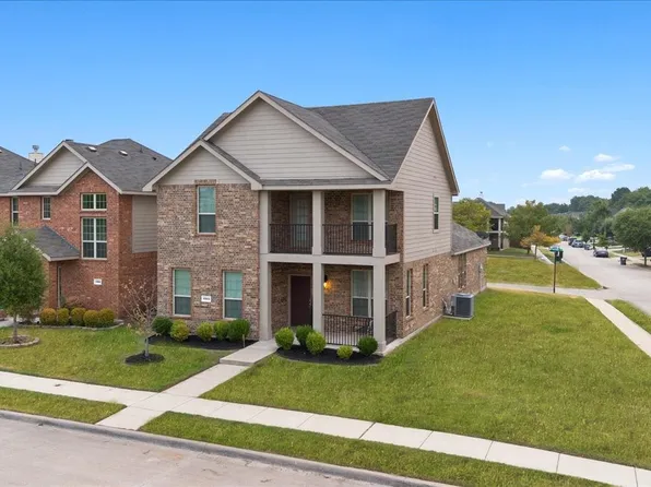 1954 Parkside Ln, Lancaster, TX 75146