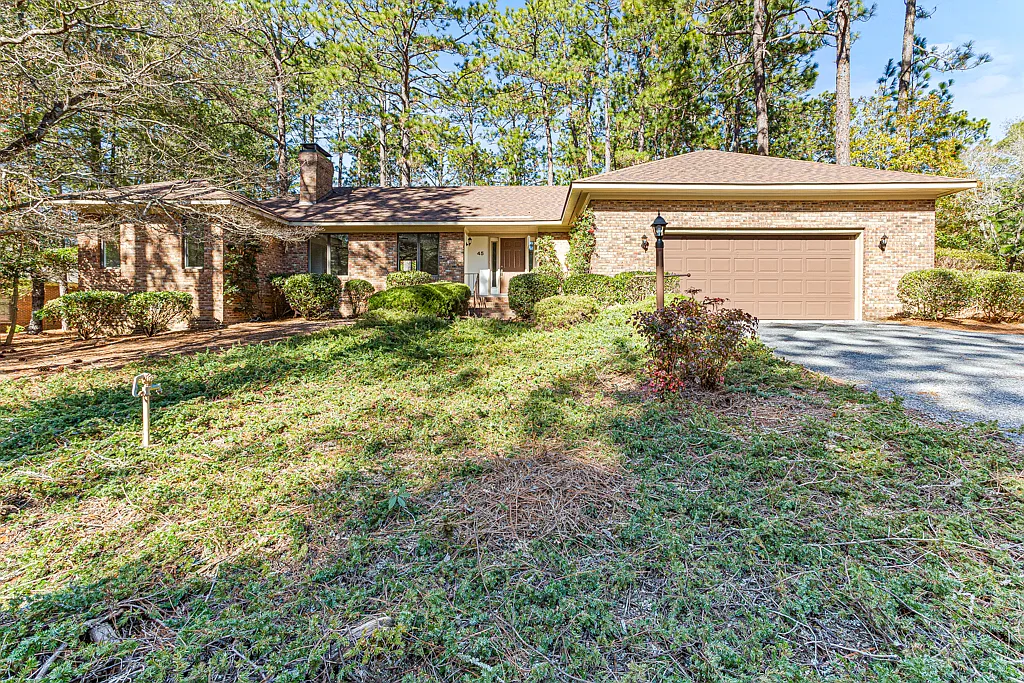 3 bed, 2.5 bath, 1712 sqft, $2,200 — Photo 2