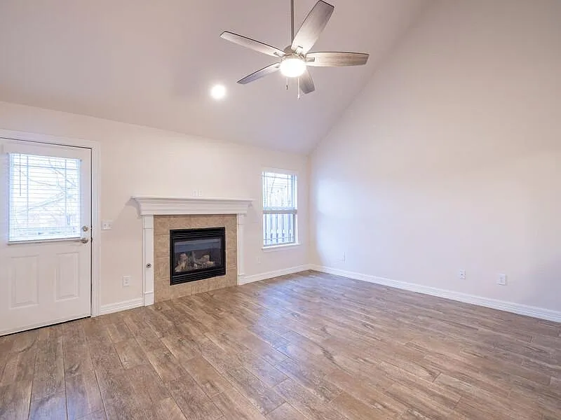 15th Place Townhomes — Photo 3