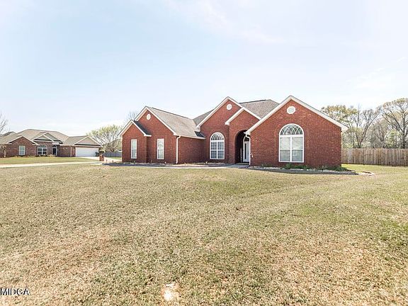 4th image of 618 Huntwood Ln