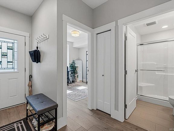 5th image of 5934 Nelson Rd #201