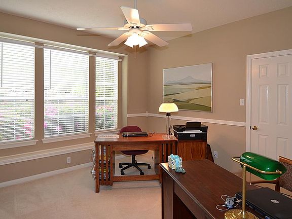 5th image of 3703 Clover Creek Dr