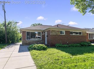 23520 Marlow St, Oak Park, MI 48237