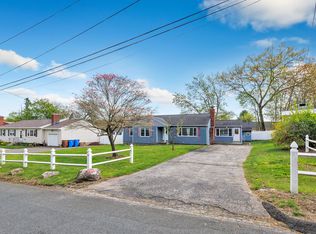 15 Wakeley St, Shelton, CT 06484