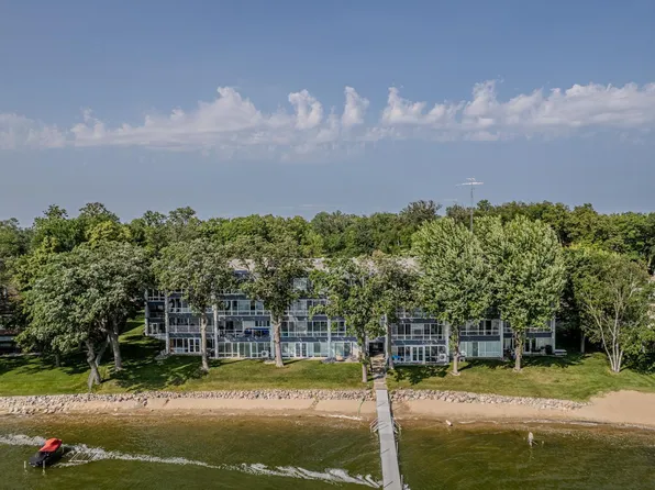 315 Park Lake Blvd APT 414, Detroit Lakes, MN 56501