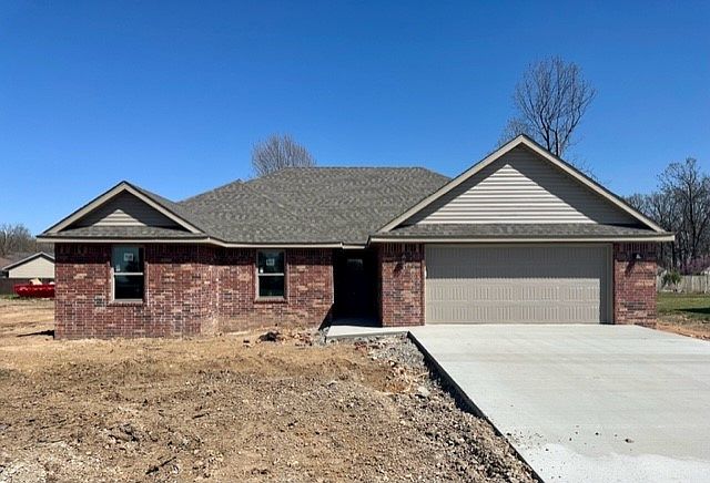1st image of 600 Pioneer Ln