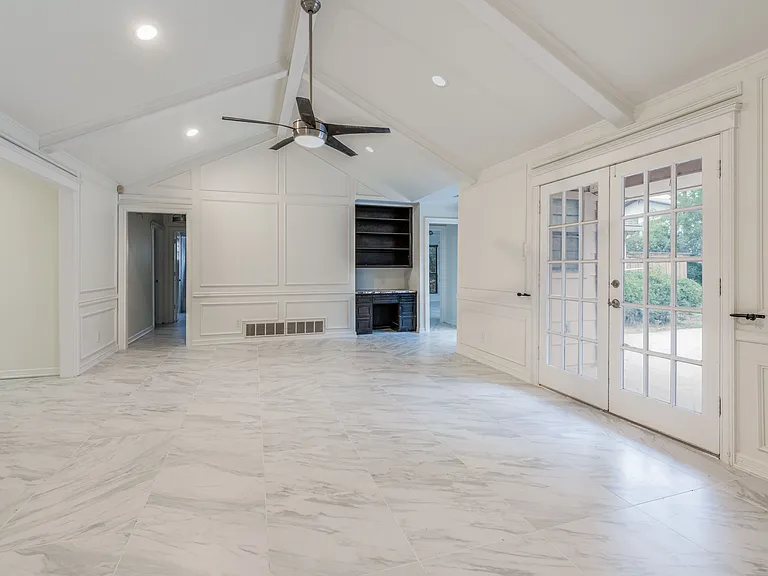 6608 Crestland Ave #MAIN — Photo 2