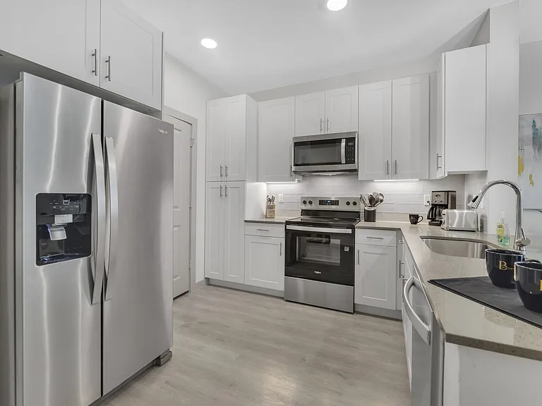 Bluffview Apartments — Photo 3