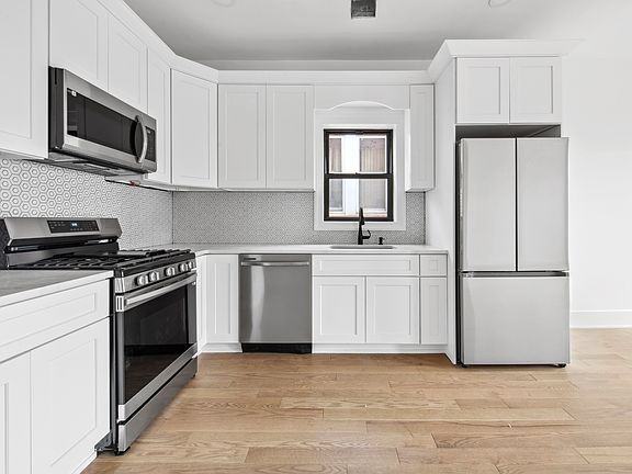 3rd image of 408 New York Ave Floor 2