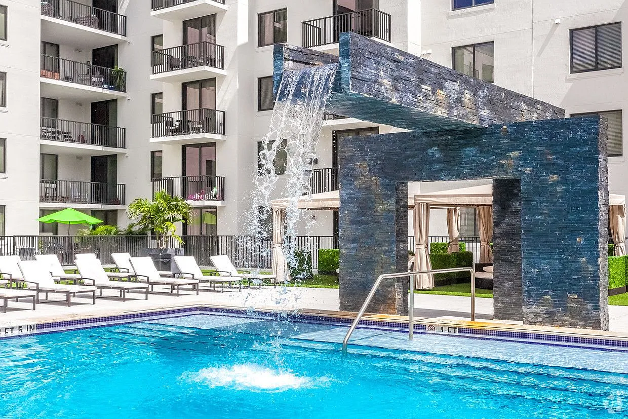 Solena West Miami I — Photo 3