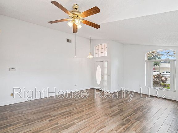 4th image of 2732 Cahill Way