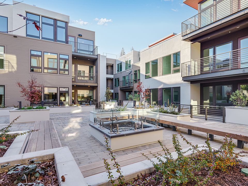 Brant Residence E110 1