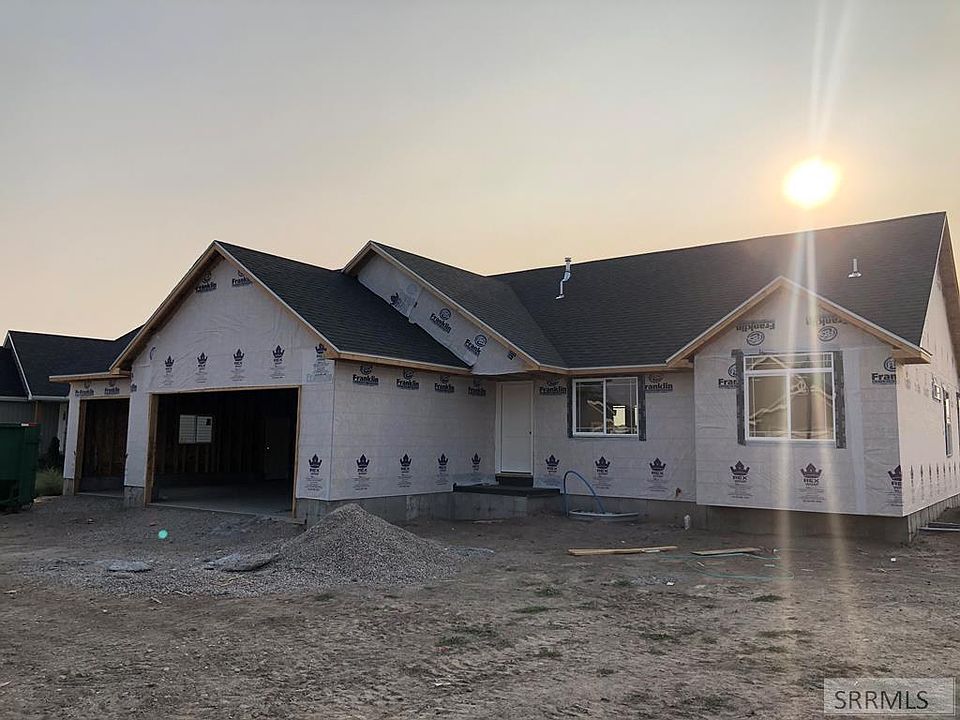 1st image of 697 Tanglewood Dr