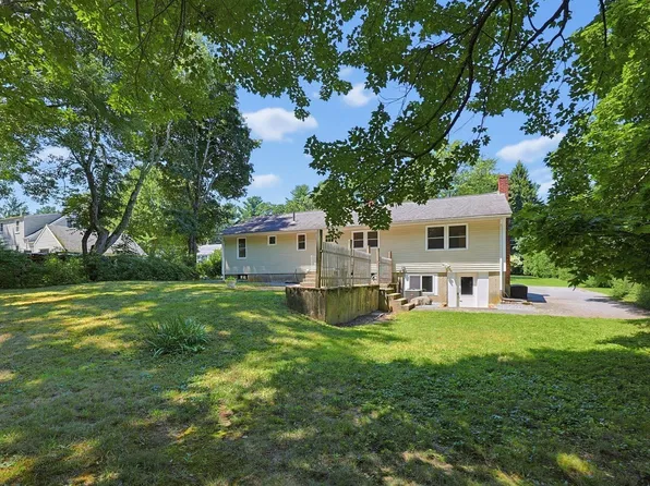 71 Carpenter Rd, Walpole, MA 02081
