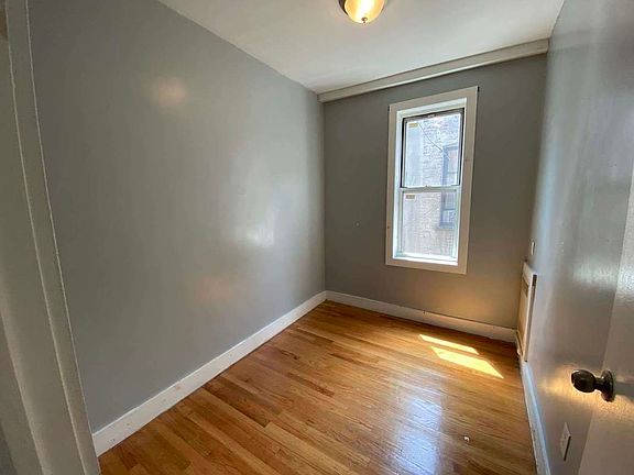 5th image of 644 Lafayette Ave #2LL