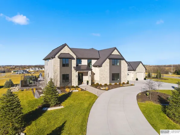 5030 S 223rd Plz, Elkhorn, NE 68022