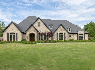 133 Abbey Ln, Fayetteville, AR 72703
