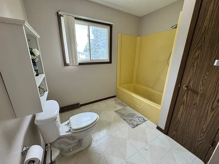 1815 Alden Ave — Photo 27