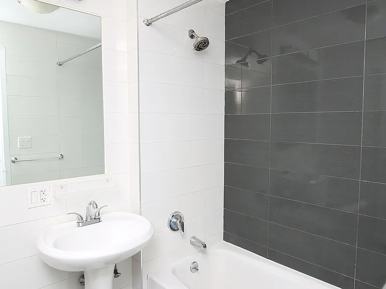 832 De Kalb Ave #4D — Photo 10