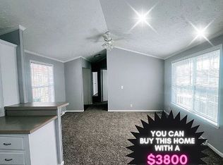 9 S Main St, Northfield, IL 60093