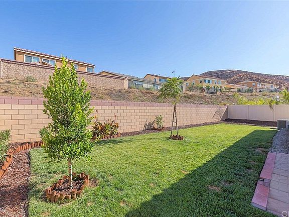 3rd image of 36419 Yarrow Ct