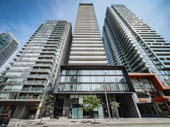 28 Wellesley St E Unit 3510, Toronto, ON M4Y 0C4
