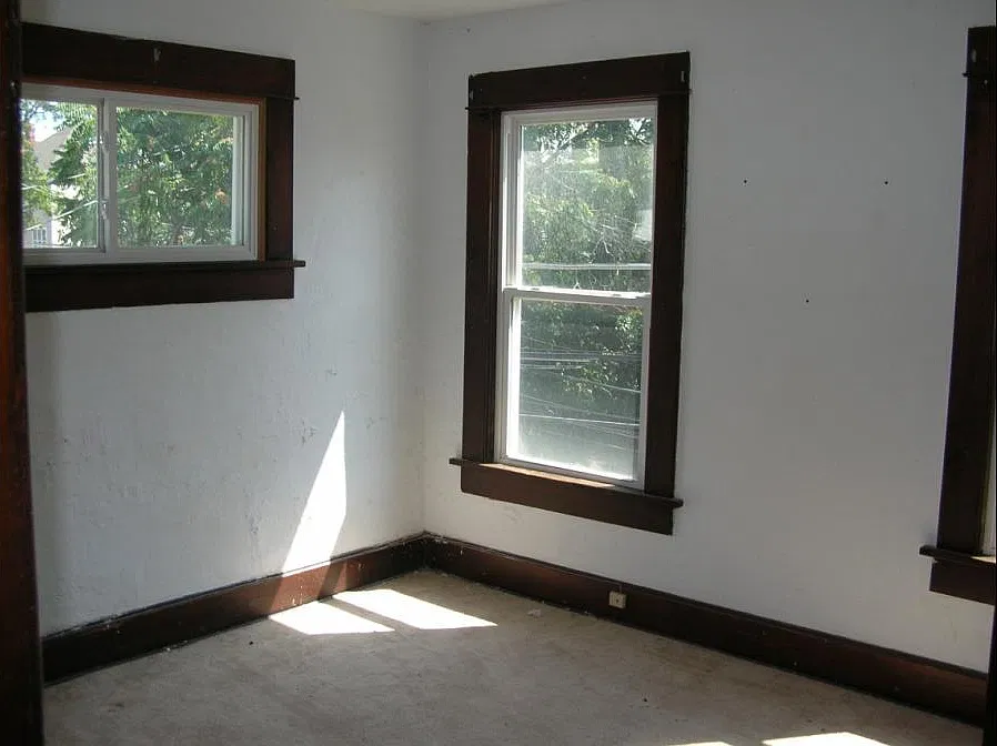 3 bed, 1000 sqft, $1,785 — Photo 3