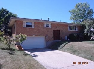 2700 Flowerstone Dr, Dayton, OH 45449