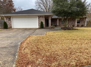 2 S Hampton Cv, Conway, AR 72034
