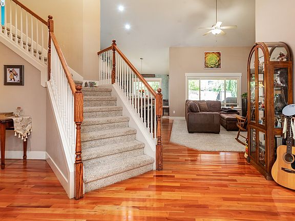 5th image of 4995 SE Briar Ct