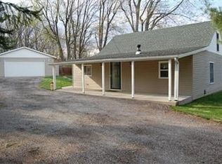 687 S Bickett Rd, Xenia, OH 45385