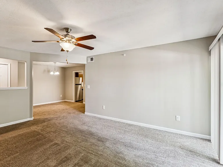 Ashford Place Apartments — Photo 75
