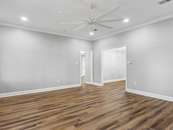 5th image of 3553 W Wendover Dr