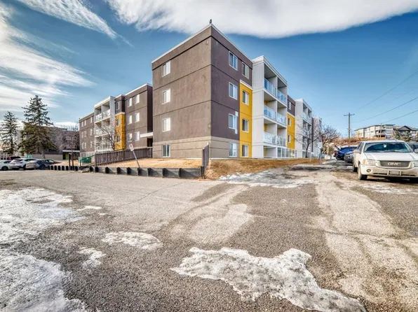 4455 A E Greenview Dr NE #302, Calgary, AB T2E 6M1