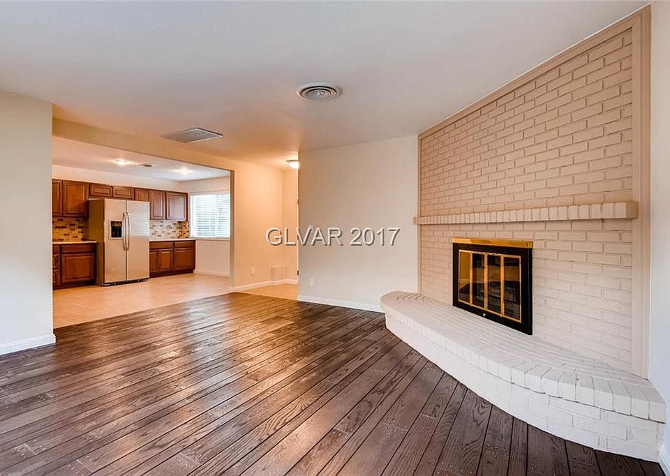 1st image of 3036 El Camino Ave