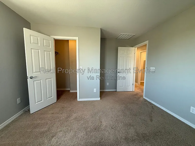 5618 N 87th Dr — Photo 30