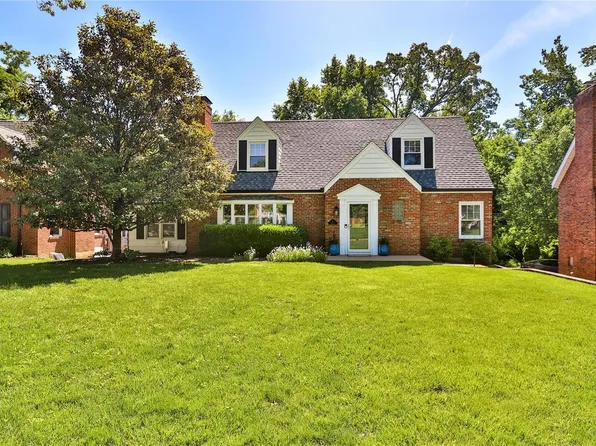4 Enfield Rd, Saint Louis, MO 63132