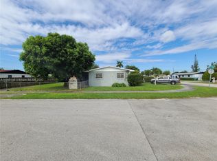 8902 SW 127th Ter, Miami, FL 33176