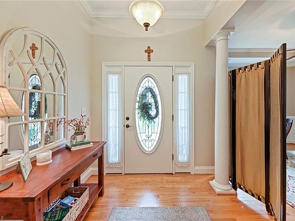 3rd image of 101 Loganberry Ct