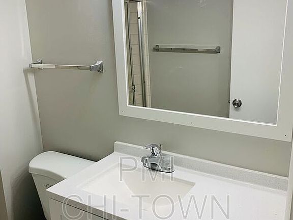 3rd image of 420 N Cambridge Dr