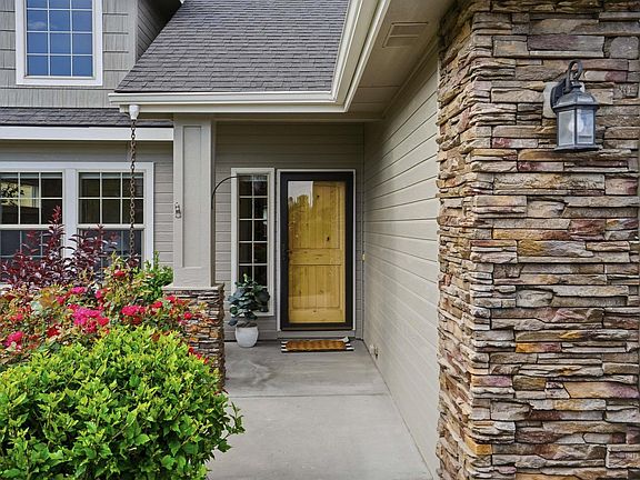 3rd image of 2083 W Boulder Bar Dr