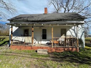 402 Dobson St, Kernersville, NC 27284