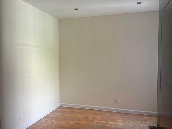 5th image of 365 Manhattan Ave #3H
