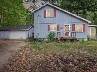 620 S Bliss Rd, Sumner, MI 48889