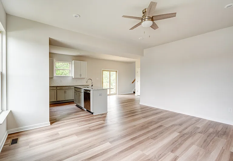 304 Northfield Heights Ln — Photo 9