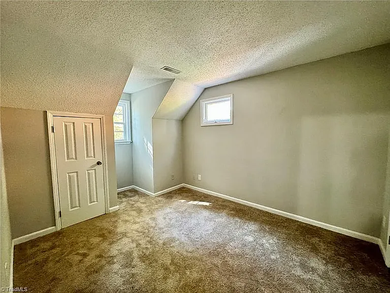 4019 Sherry Ct — Photo 38