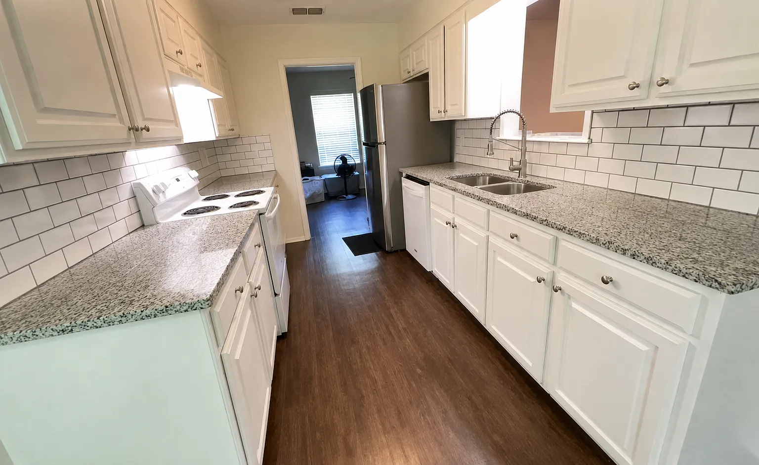 3 bed, 1639 sqft, $1,895 — Photo 3